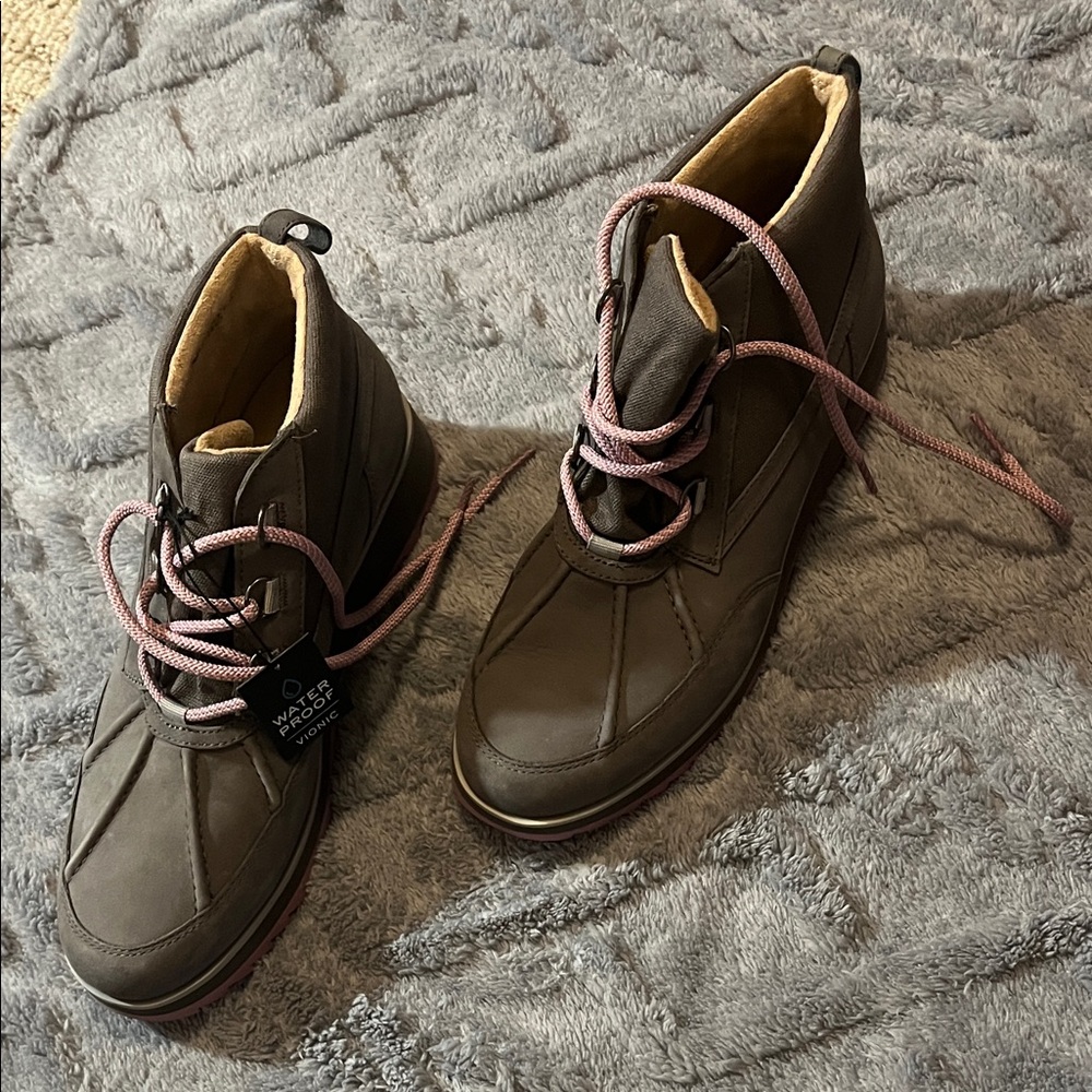Vionic Brown Lace-Up Boots